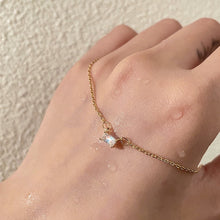 Load image into Gallery viewer, Isla